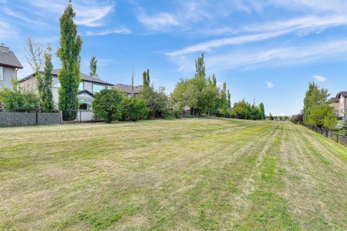 82 Hidden Creek Point Nw, Calgary, AB 