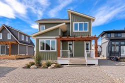 638 Cottageclub Bend Rural Rocky View County, AB T4C 1B1