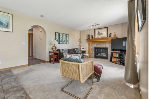 127 Edgeridge Close Nw, Calgary, AB 
