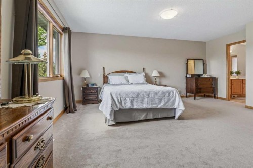 127 Edgeridge Close Nw, Calgary, AB 