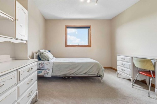 127 Edgeridge Close Nw, Calgary, AB 