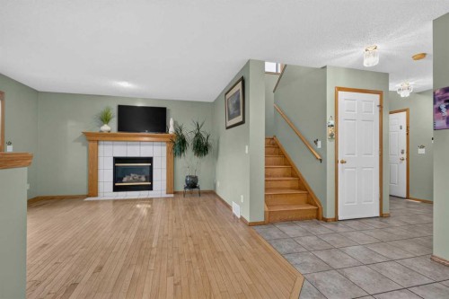 179 Erin Park Drive Se, Calgary, AB 