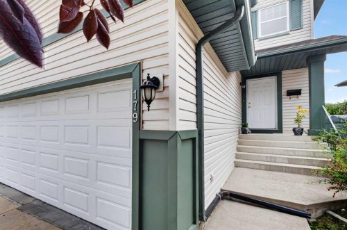 179 Erin Park Drive Se, Calgary, AB 