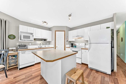 22 Somervale Point Sw, Calgary, AB 