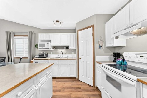 22 Somervale Point Sw, Calgary, AB 