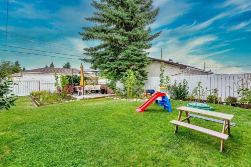 412 78 Avenue Ne, Calgary, AB 