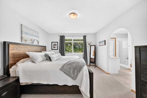 27 Lloyd Crescent Ne, Langdon, AB 