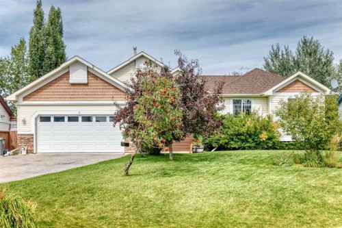 27 Lloyd Crescent Ne, Langdon, AB 