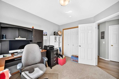 27 Lloyd Crescent Ne, Langdon, AB 