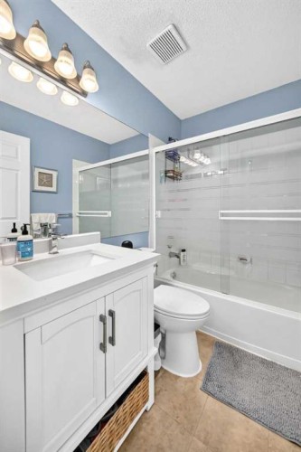 27 Lloyd Crescent Ne, Langdon, AB 