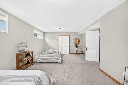 27 Lloyd Crescent Ne, Langdon, AB 