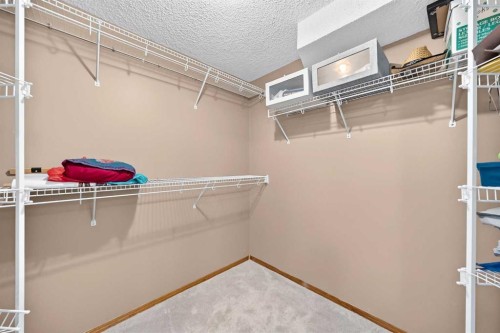 27 Lloyd Crescent Ne, Langdon, AB 