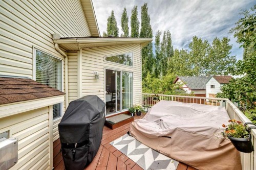 27 Lloyd Crescent Ne, Langdon, AB 
