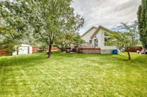 27 Lloyd Crescent Ne, Langdon, AB 