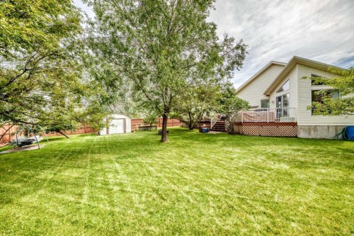 27 Lloyd Crescent Ne, Langdon, AB 