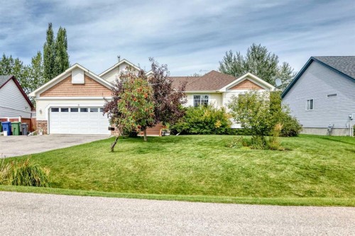 27 Lloyd Crescent Ne, Langdon, AB 