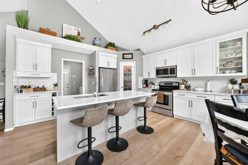 27 Lloyd Crescent Ne, Langdon, AB 