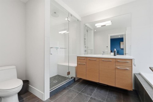 2418 24A Street Sw, Calgary, AB 