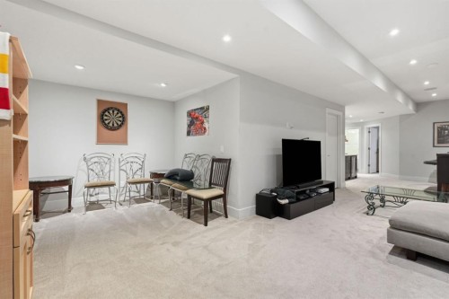 2418 24A Street Sw, Calgary, AB 