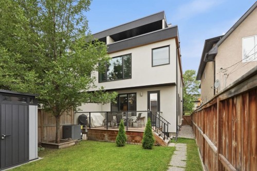 2418 24A Street Sw, Calgary, AB 