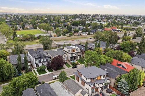 2418 24A Street Sw, Calgary, AB 
