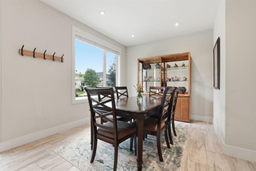 2418 24A Street Sw, Calgary, AB 