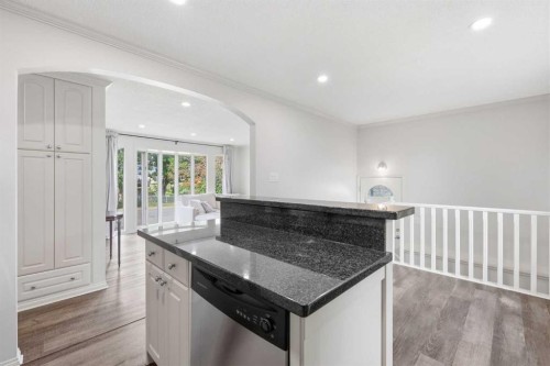 327 94 Avenue Se, Calgary, AB 