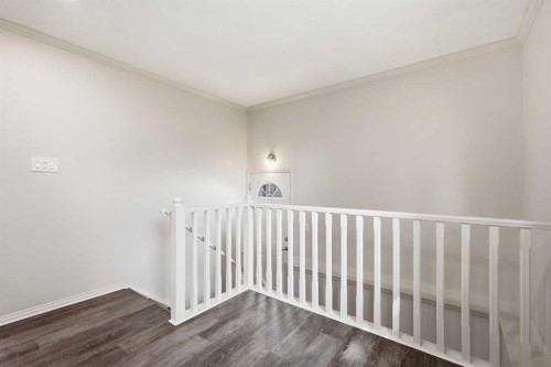 327 94 Avenue Se, Calgary, AB 