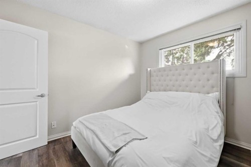 327 94 Avenue Se, Calgary, AB 