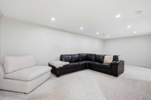 327 94 Avenue Se, Calgary, AB 