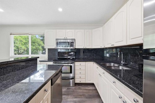 327 94 Avenue Se, Calgary, AB 