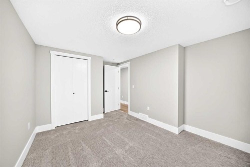635 104 Avenue Sw, Calgary, AB 