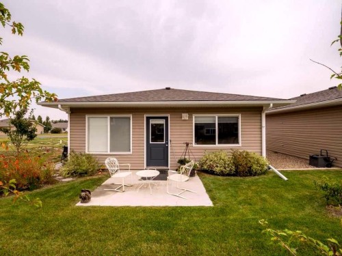 318 Whispering Way, Vulcan, AB 