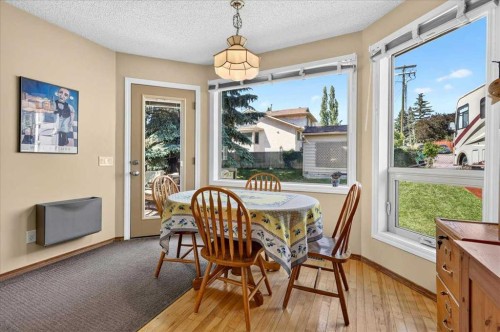 14 Hawkdale Gate Nw, Calgary, AB 
