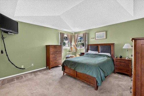 14 Hawkdale Gate Nw, Calgary, AB 