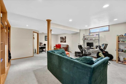 14 Hawkdale Gate Nw, Calgary, AB 