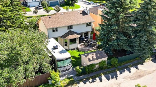 14 Hawkdale Gate Nw, Calgary, AB 