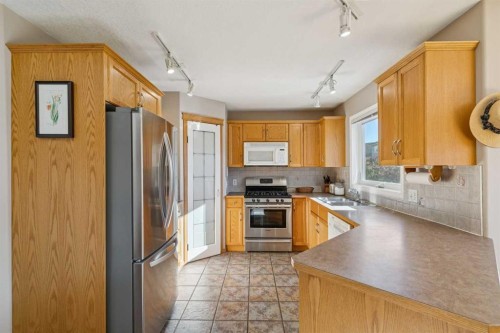 223 Rocky Ridge Close Nw, Calgary, AB 