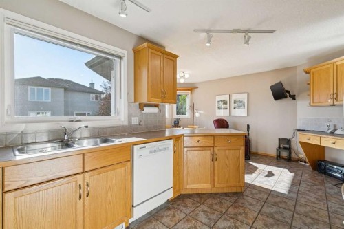 223 Rocky Ridge Close Nw, Calgary, AB 
