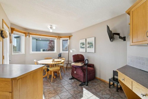 223 Rocky Ridge Close Nw, Calgary, AB 
