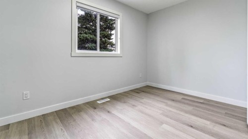 48 Doverglen Crescent Se, Calgary, AB 