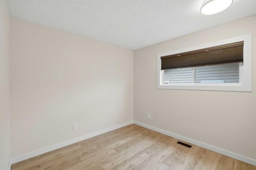 15 Deersaxon Road Se, Calgary, AB 