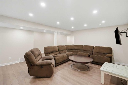 15 Deersaxon Road Se, Calgary, AB 