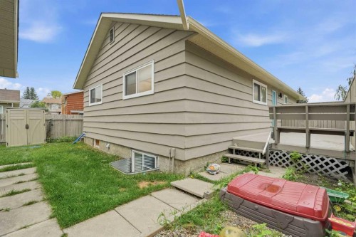 15 Deersaxon Road Se, Calgary, AB 