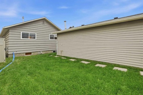 15 Deersaxon Road Se, Calgary, AB 