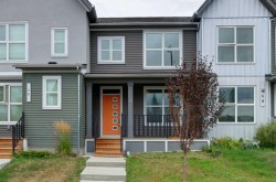 72 Carringvue Way NW Calgary, AB T3P 1K6