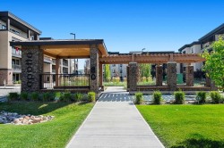 3308-80 Greenbriar Place NW Calgary, AB T3B 6J4