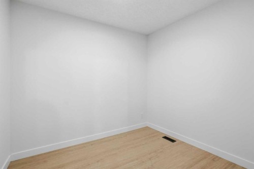 209-5404 10 Avenue Se, Calgary, AB 