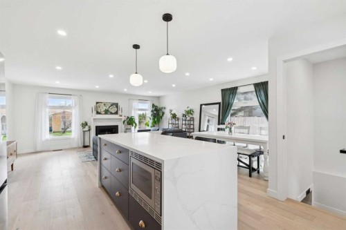 507 Cantrell Drive Sw, Calgary, AB 