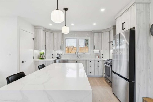 507 Cantrell Drive Sw, Calgary, AB 